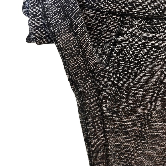 Lululemon Align Crop *21" Twillines Ice Grey Black - Picture 9 of 13